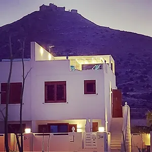 https://i-leoni-di-sicilia-favignana.sicilyhotelsitaly.net