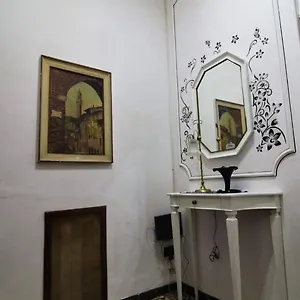 https://the-house-to-the-walls.it-tuscanyhotel.com